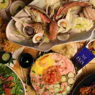 魚介をふんだんに使った料理