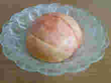 カットされた桃