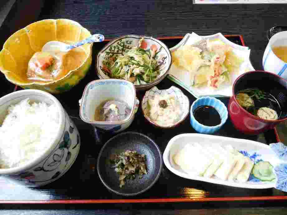 とようけ茶屋の京野菜と生湯葉膳