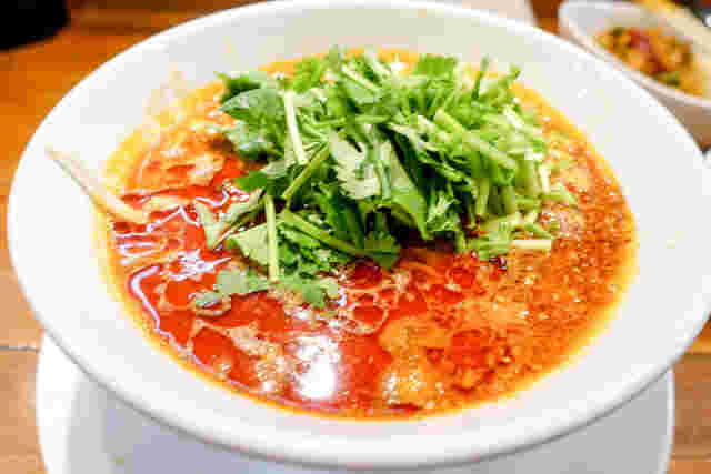 成都正宗担々麺 つじ田担々麺