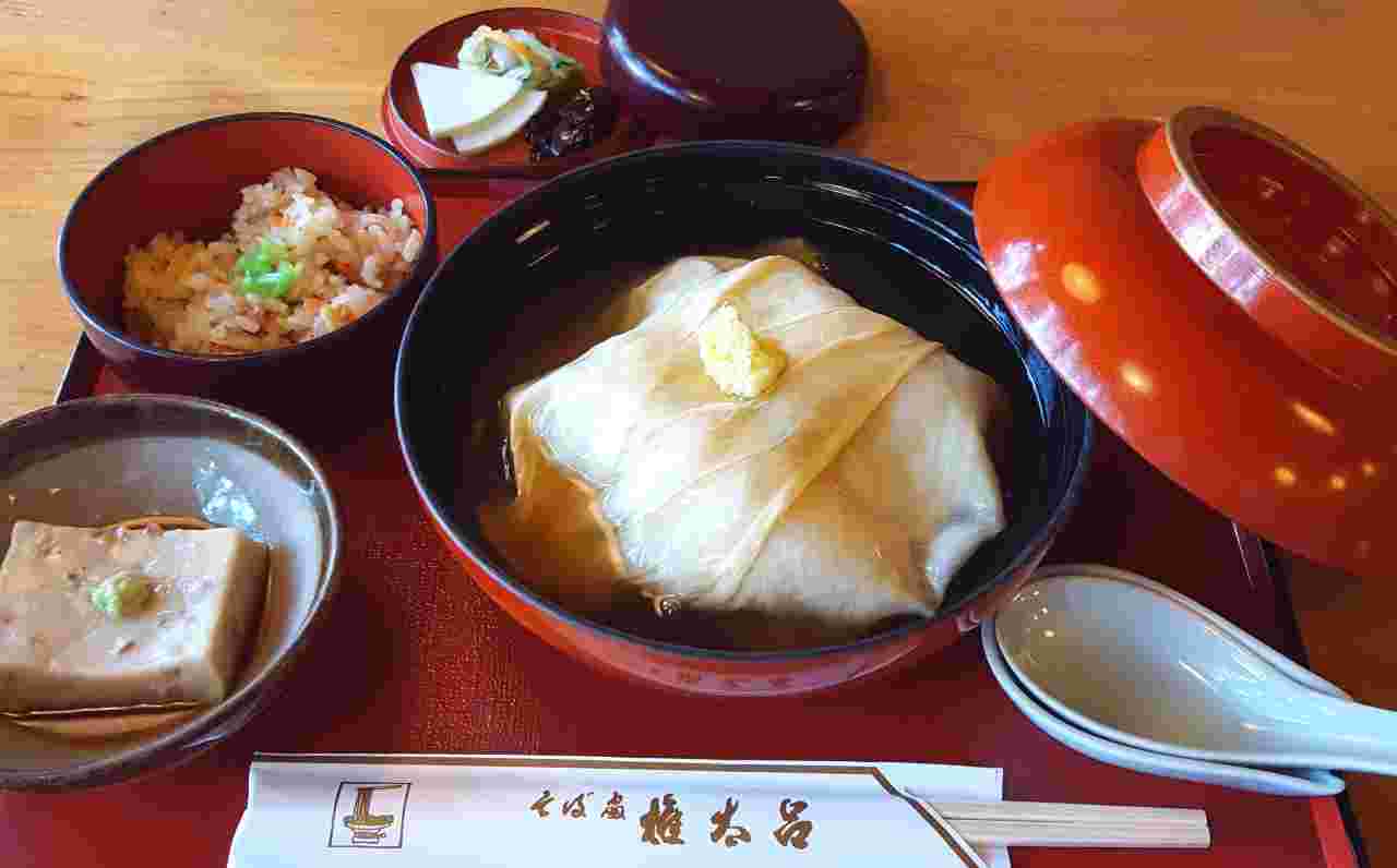 権太呂の湯葉あんかけそば御膳