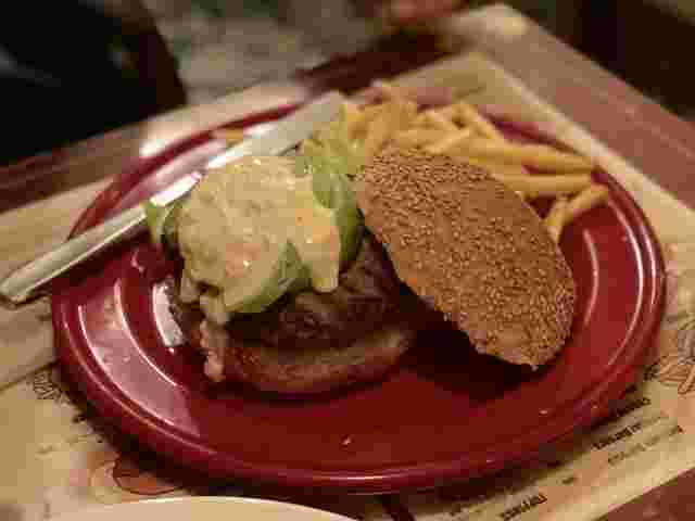 アボカドバーガー