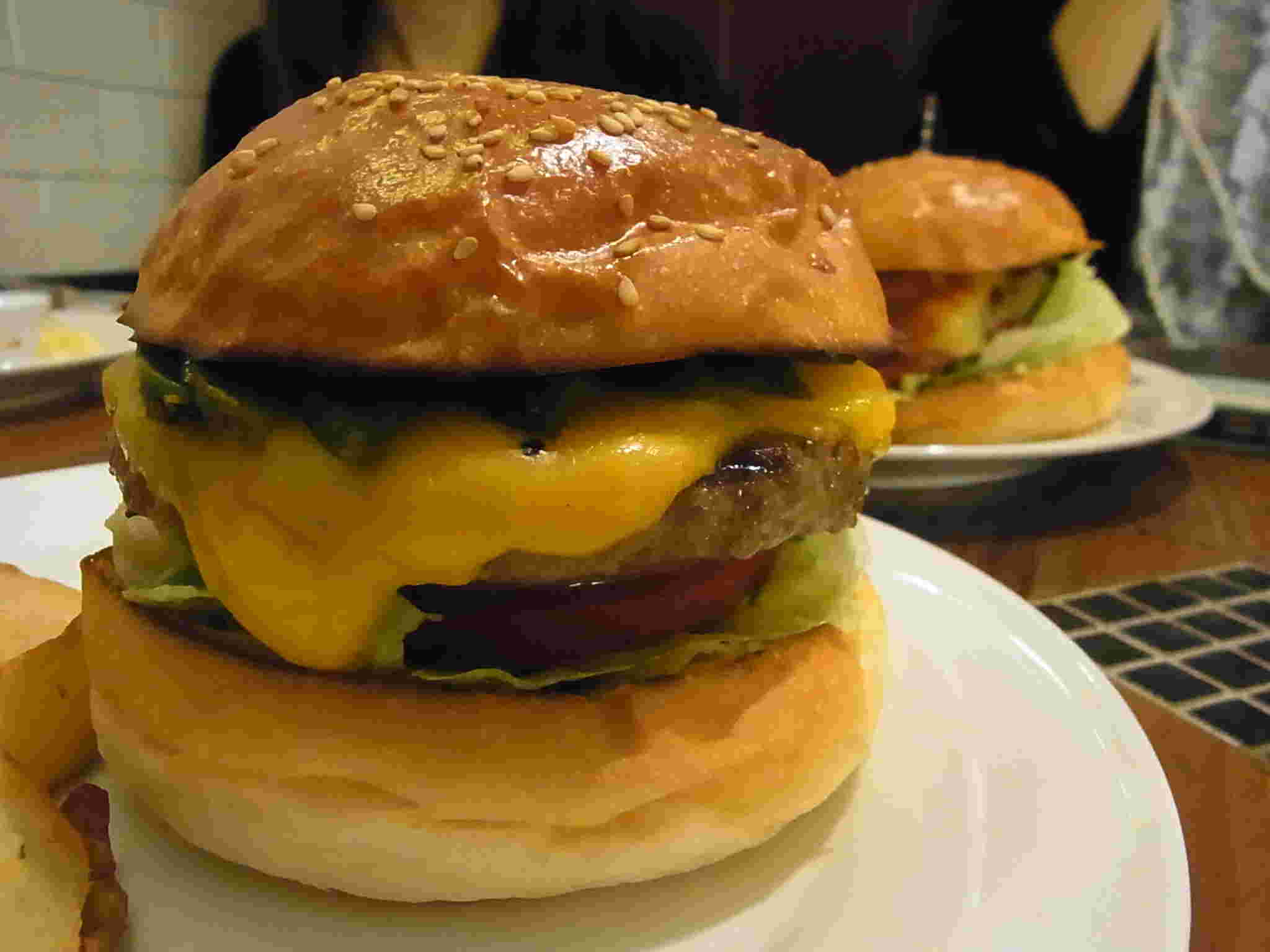 asクラシックスダイナーのチーズバーガー