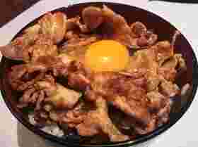 再現レシピのすた丼