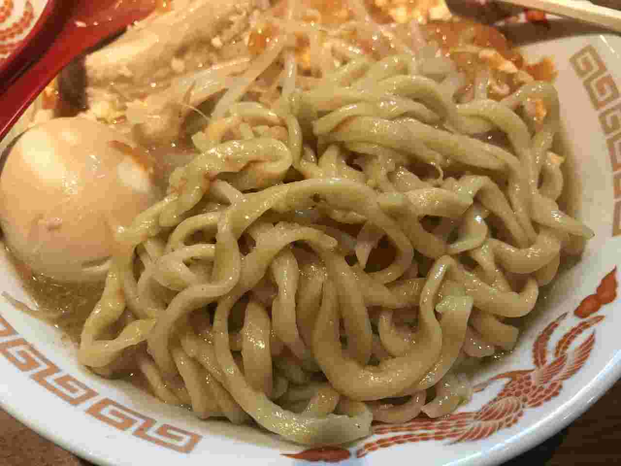 火の豚のモチモチ麺