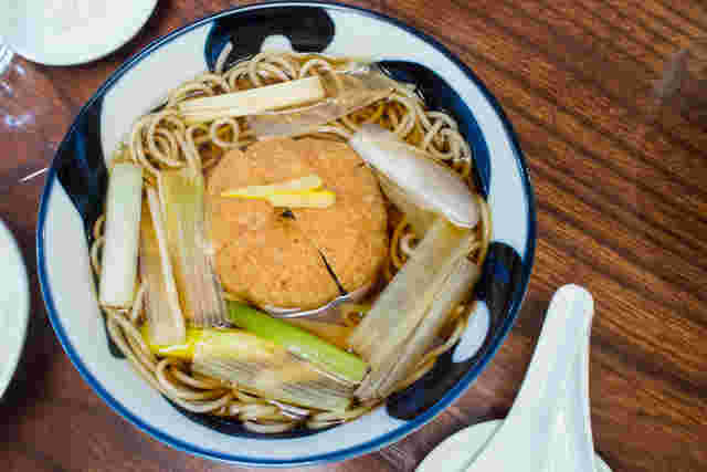 そば所よし田のコロッケそば