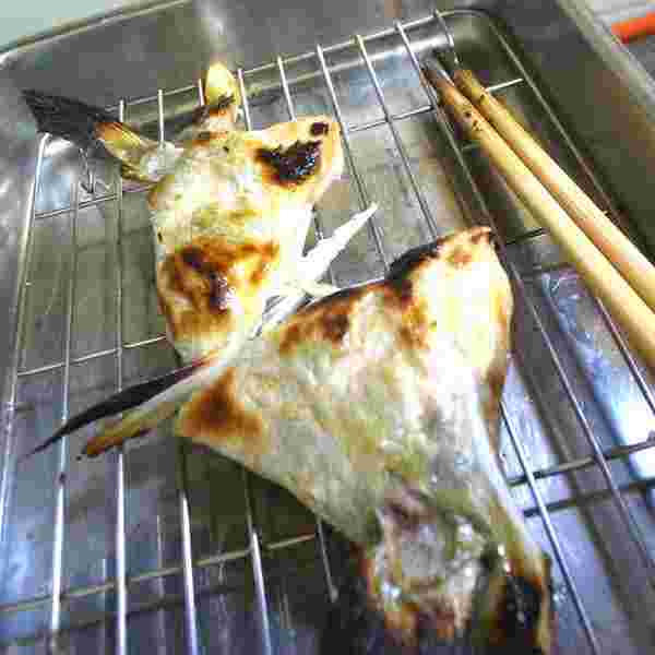 こんがり焼けたカマの塩焼き