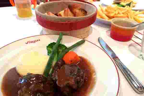 お肉のランチ