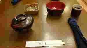 お椀とエプロン