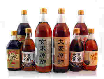 黒酢がたくさん