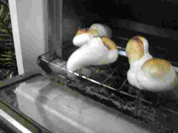 餅を無造作にトースターで焼くとこうなります。