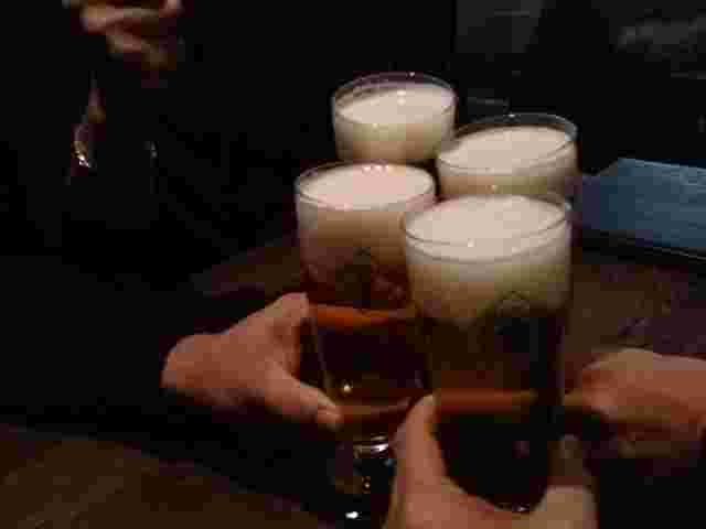 シャンディガフ　乾杯