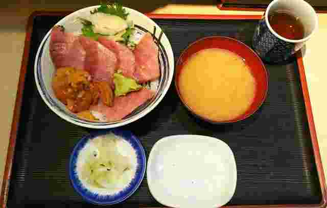 鈴木水産の鮪うに丼