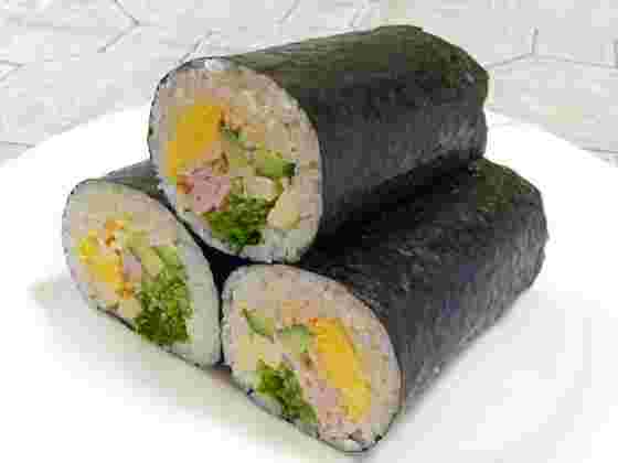 りんごの入った恵方巻き