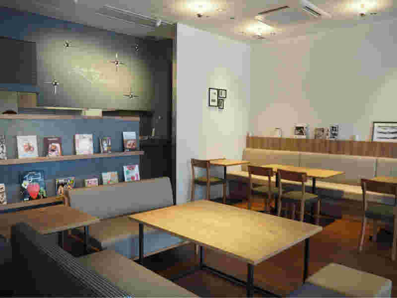 オールデイダイニングひかりの店内