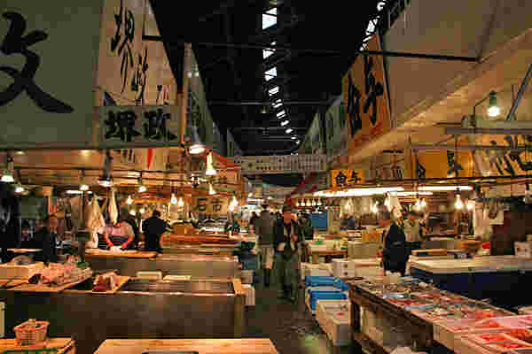 築地市場の内観