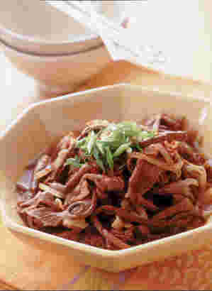 牛肉とぜんまいのスープ煮の写真