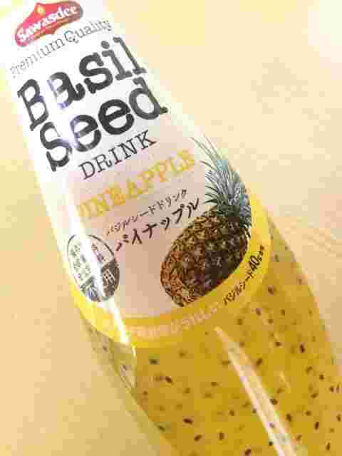 バジルシードドリンクパイナップル