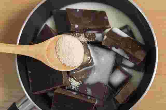 牛乳そ使用した生チョコ作り