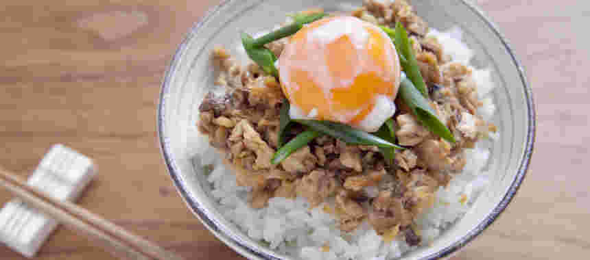 さばそぼろ丼