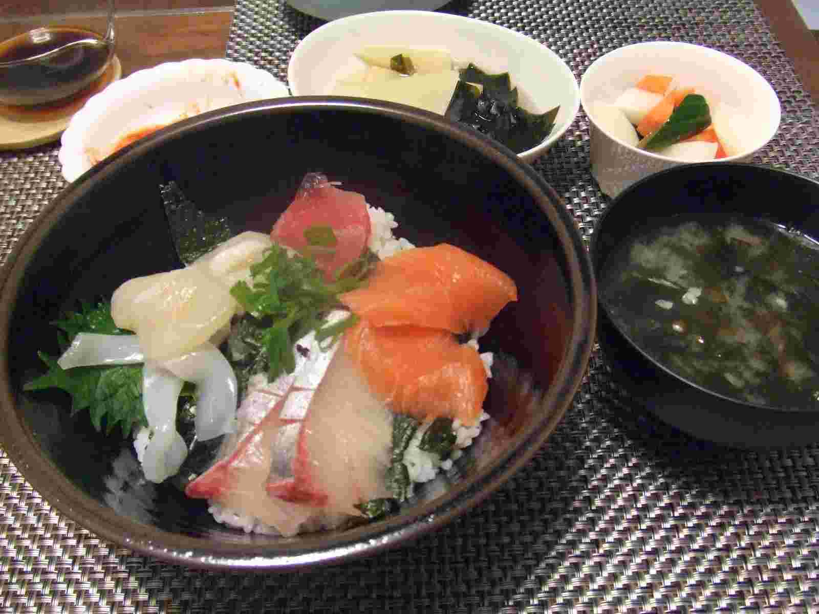 海鮮丼の晩御飯