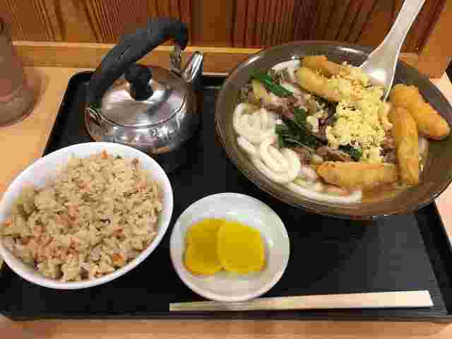 牧のうどん　肉ごぼう天うどんセット