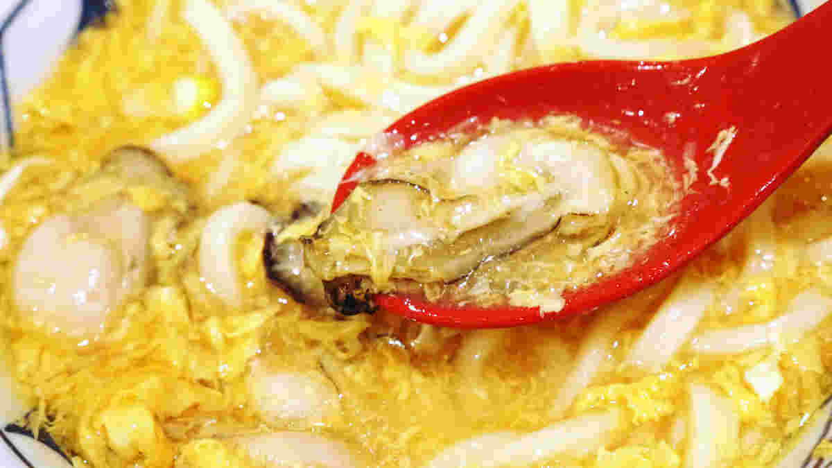牡蠣うどん卵