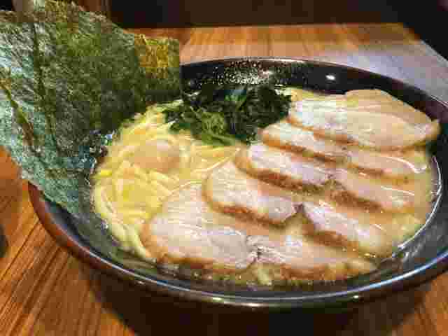 カロリーのたかそうなチャーシュー麺