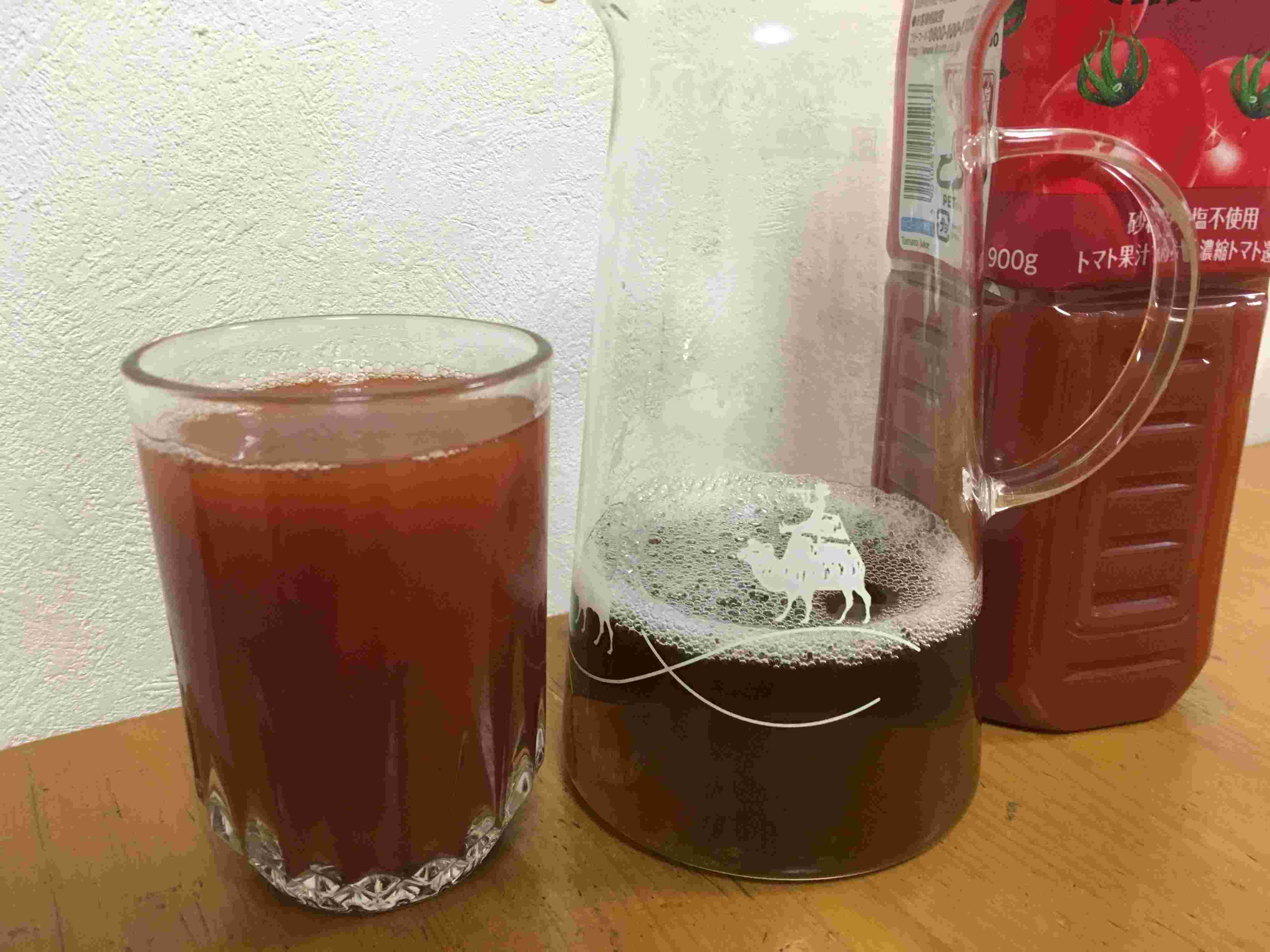 舞茸茶とトマトジュース