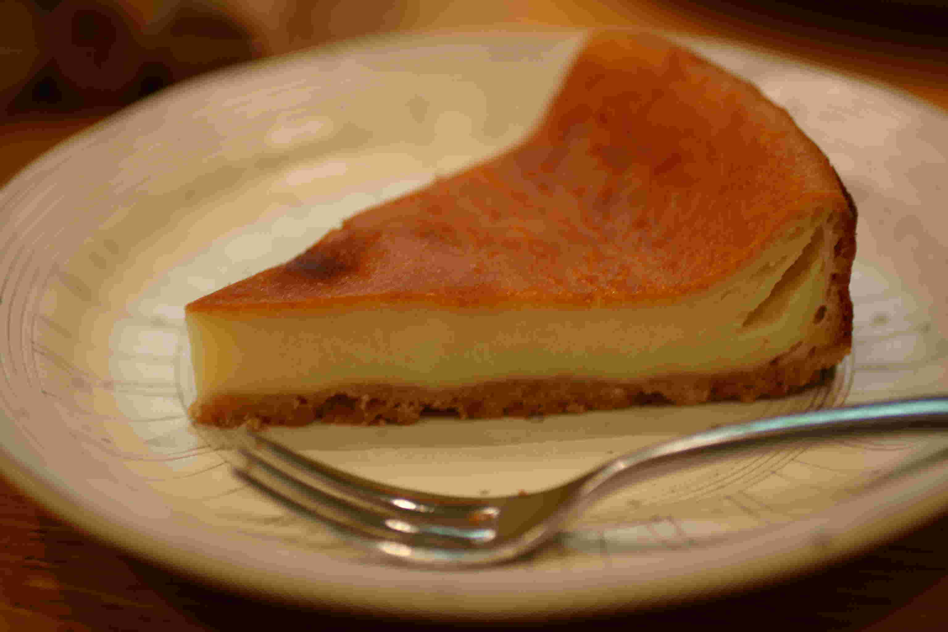 カッテージチーズの濃厚ベイクドチーズケーキ