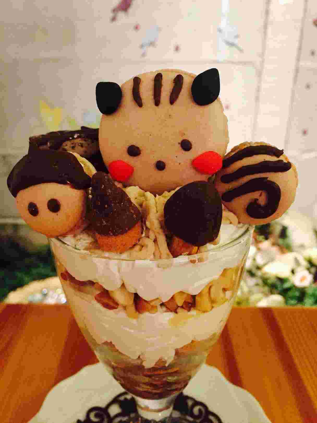 リスをモチーフにした可愛いマカロンカフェ