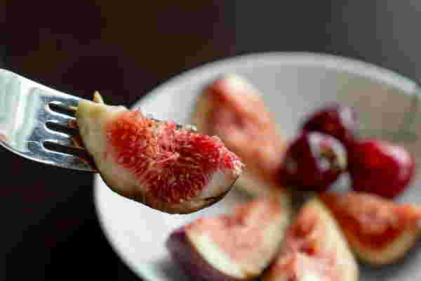 いちじくの果実を食べる時