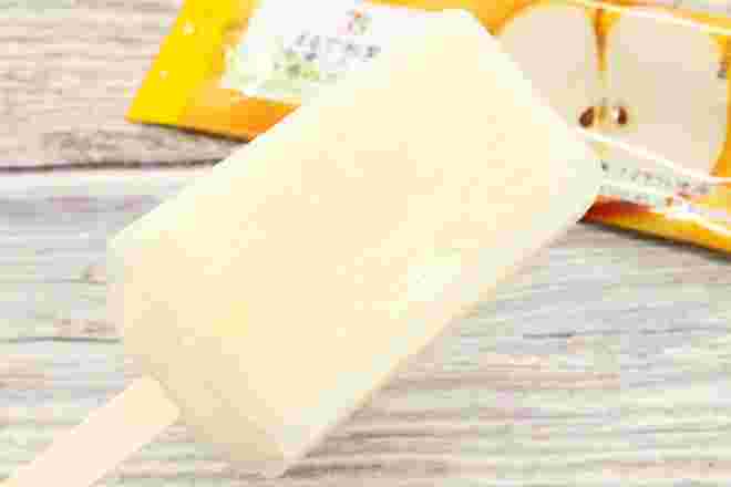 まるで和梨を冷凍したような食感のアイスバー