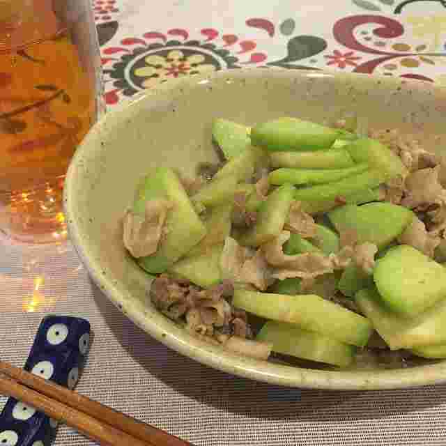 ハヤトウリと豚肉の炒め物