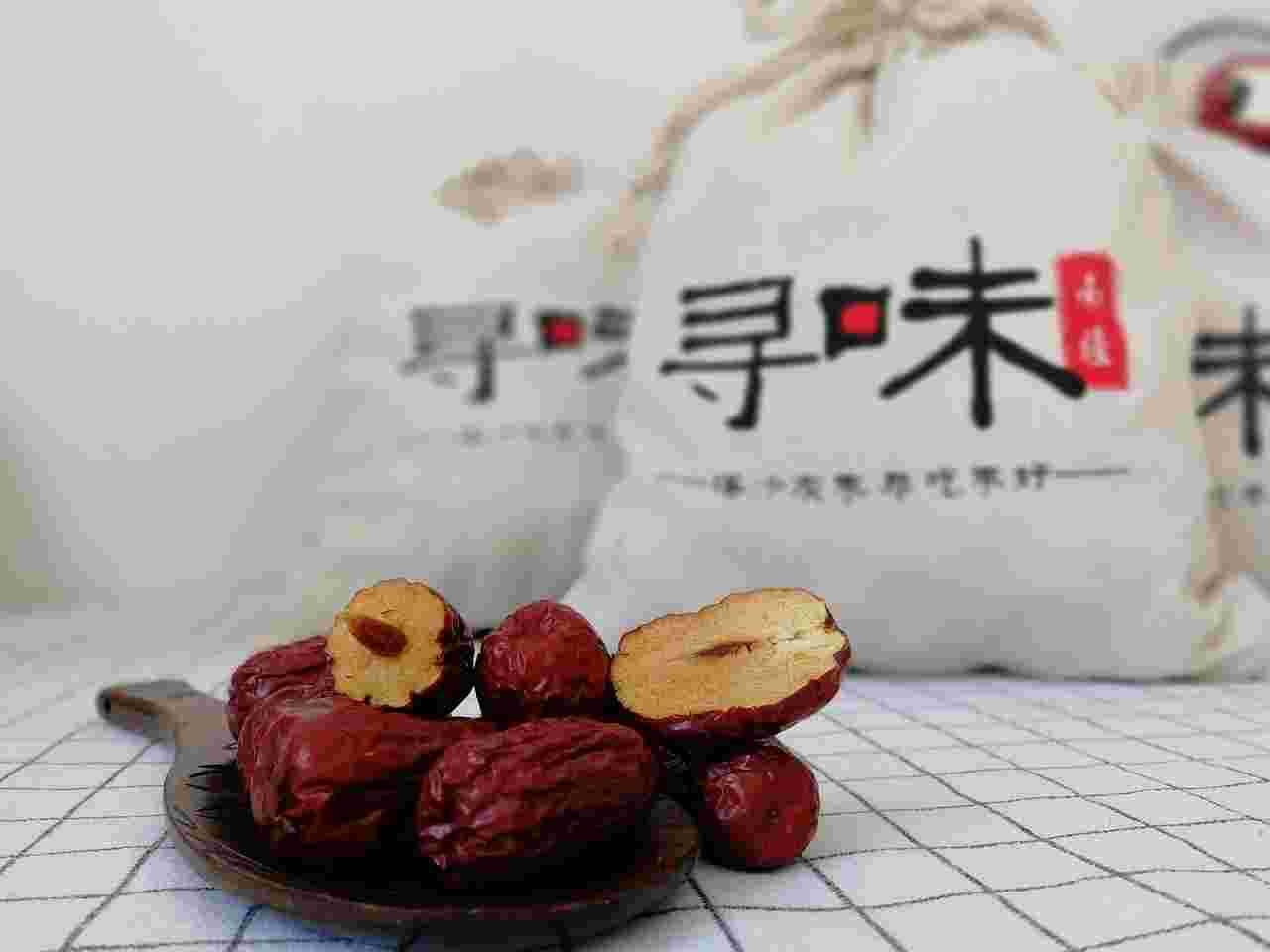 なつめと販売店の袋