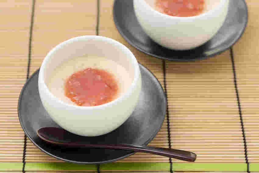 梅肉ソースをかけた茶碗蒸し