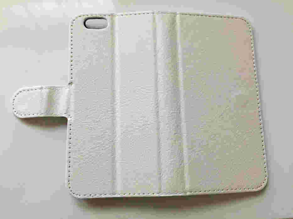 100均のセリアの手帳型7のスマホケースはクオリティの高さをうかがえる