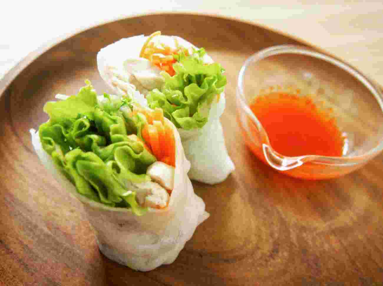 ささみと野菜の生春巻き