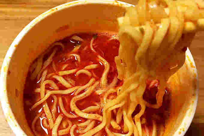 激辛カップラーメン