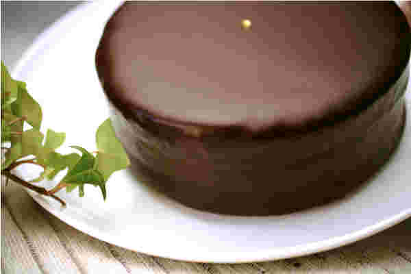 コーティングに使用したクーベルチュールチョコレート