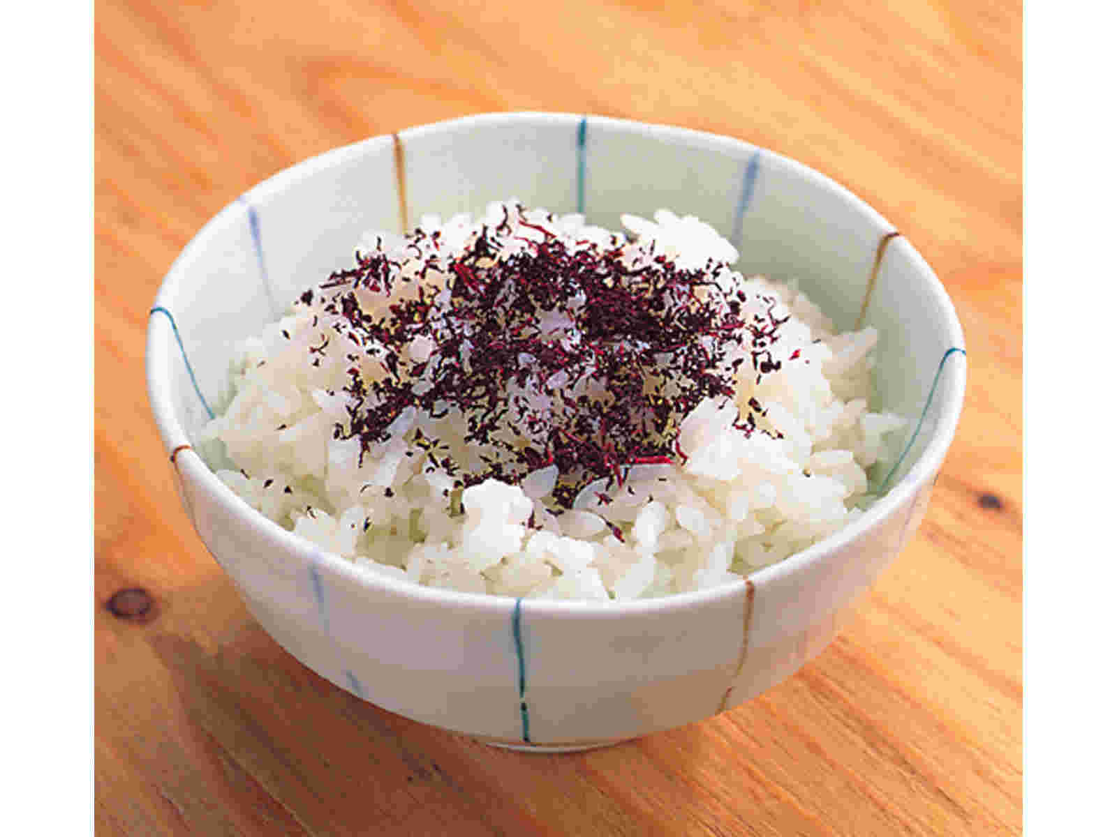 ご飯の上にゆかり