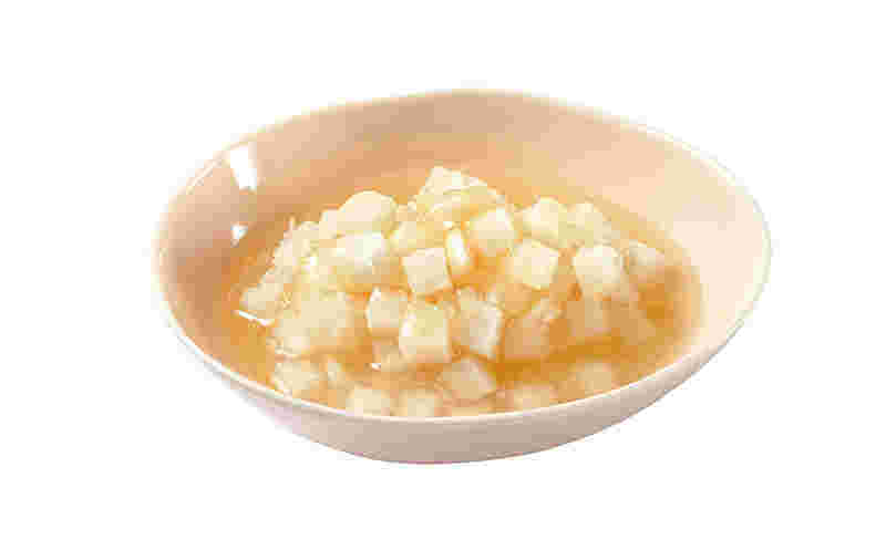 小皿に入った蜂蜜大根