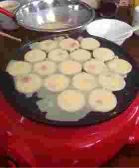たこ焼きを作っている様子