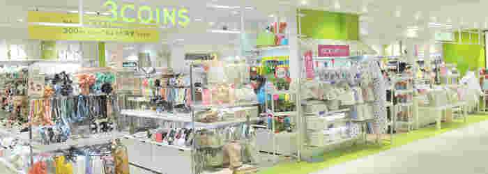 スリーコインズの売り場全体