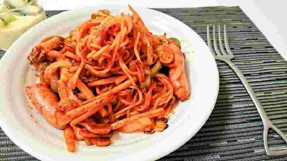 ナポリタン風の焼きそばのイメージ画像