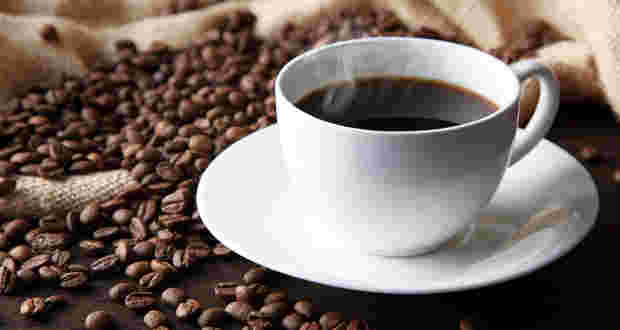 湯気がでて温かそうなコーヒー