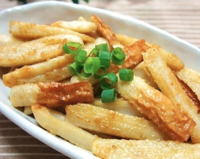 レンコンとちくわの炒め物