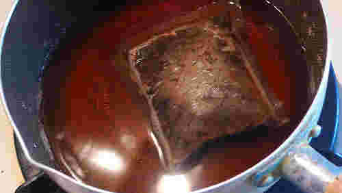 煮出している麦茶