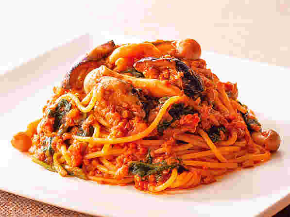 ガストのなすとほうれん草のミートソーススパゲティ