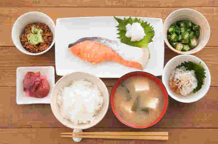 ガストの焼鮭朝定食